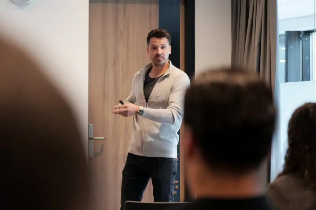 mark bender presenteert telefoonassistent bonnie