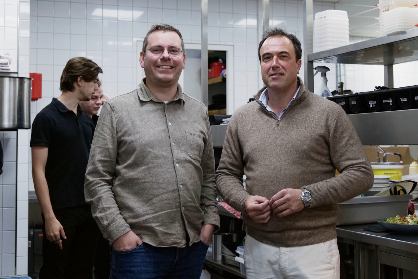 kevin en mathieu in de keuken van fellini leeuwarden