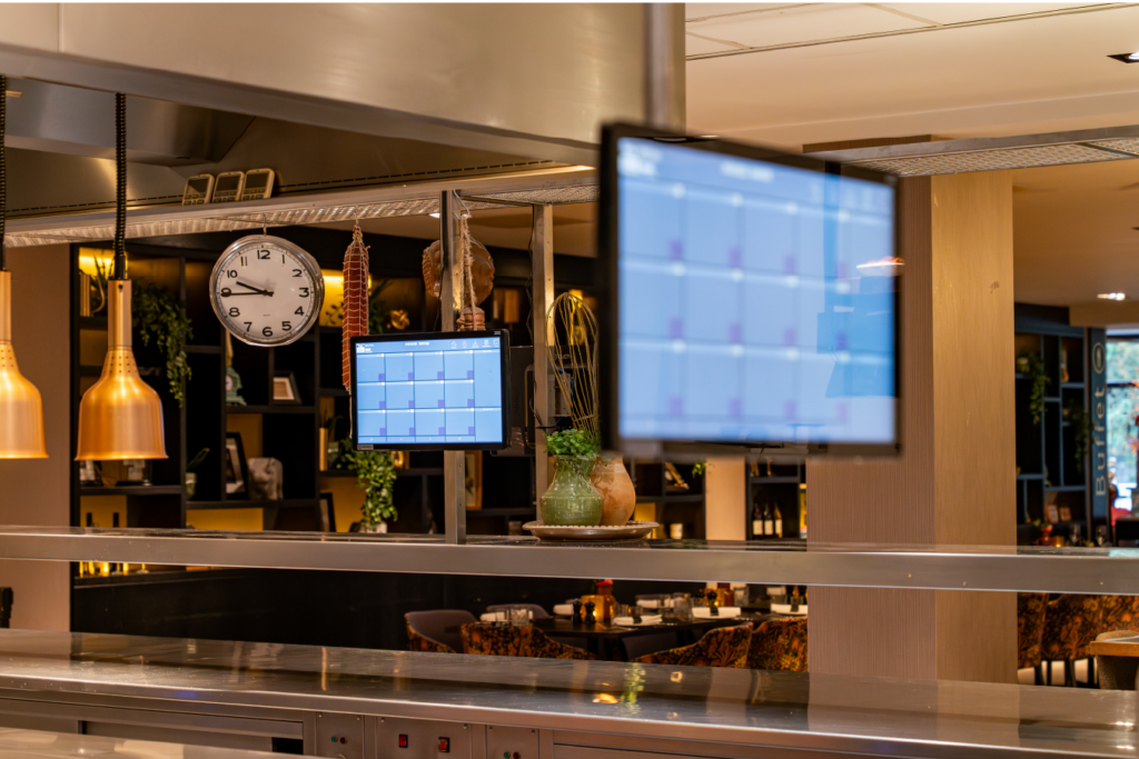 untill keukenschermen in horeca keuken